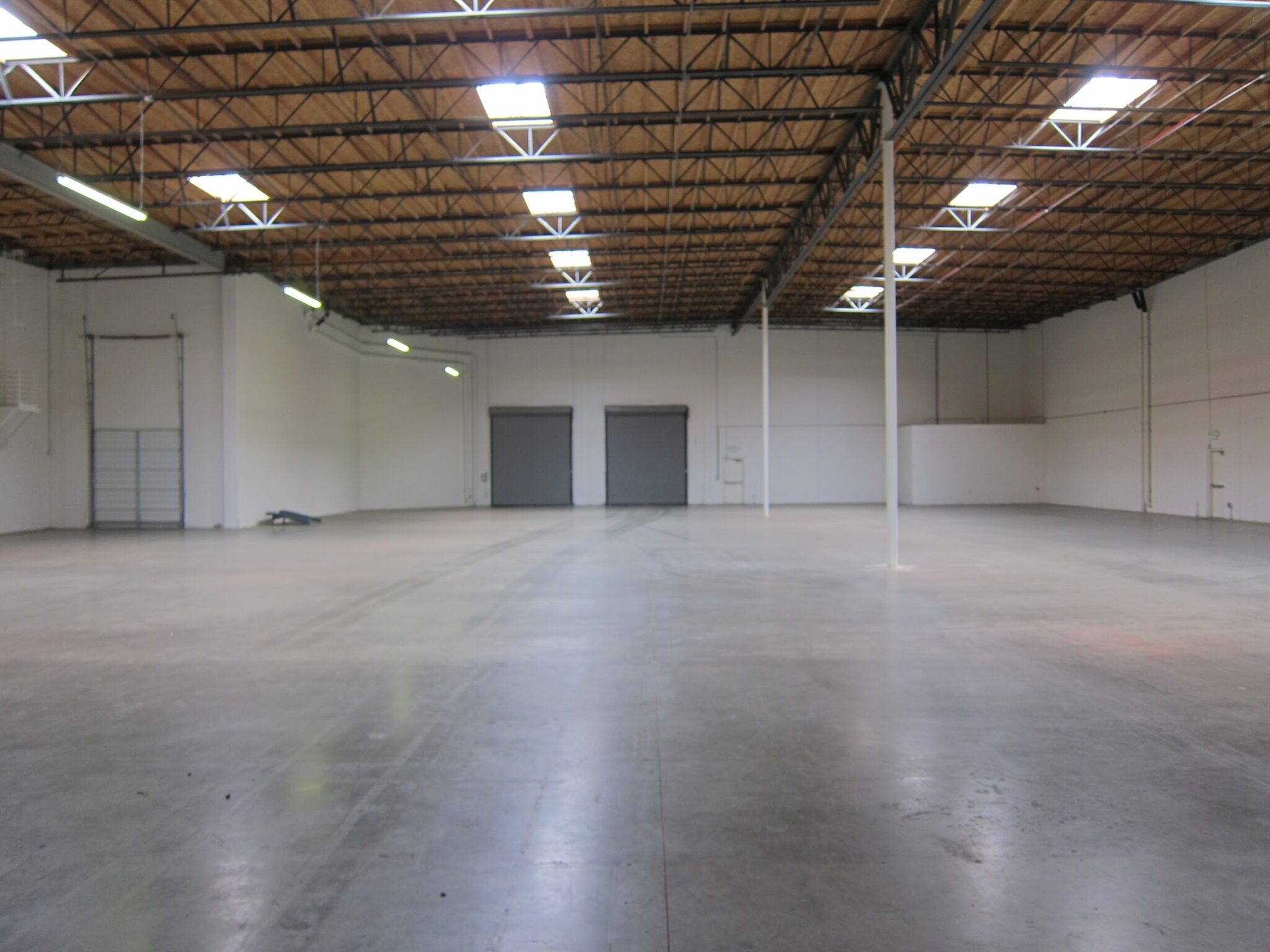 Industrial Warehouses for Lease Small industrial warehouse and flex