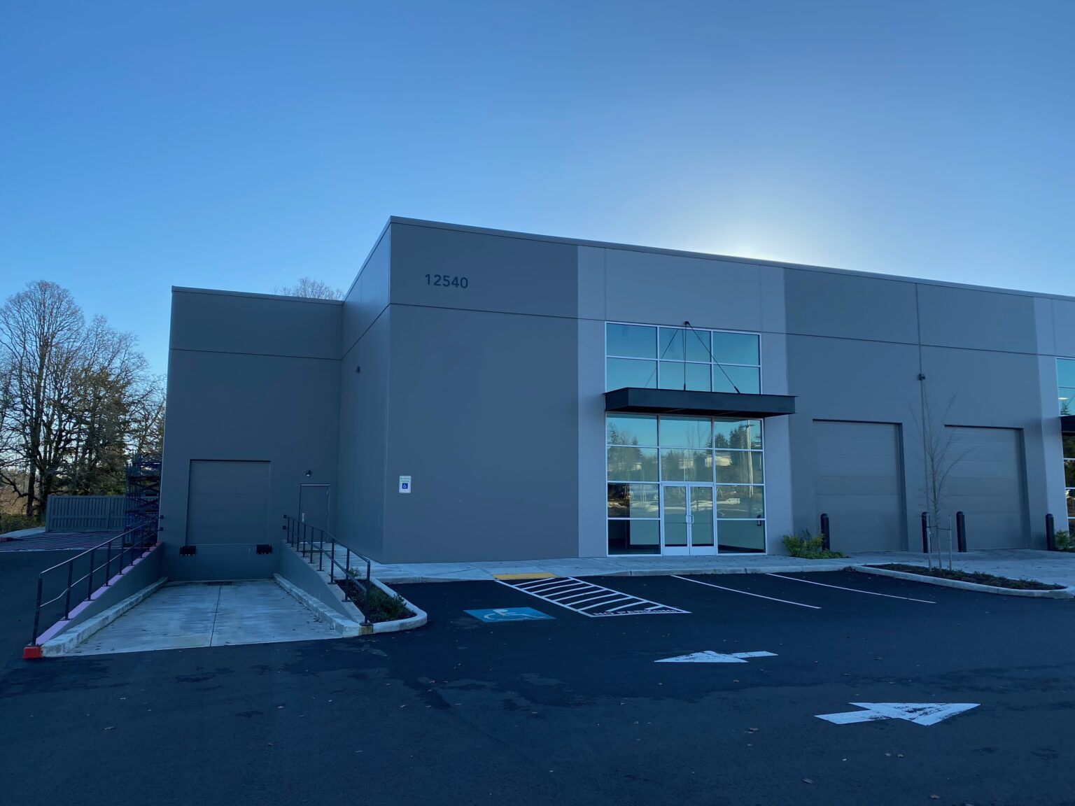 Industrial Warehouses for Lease Small industrial warehouse and flex space Torrance, Hawthorne